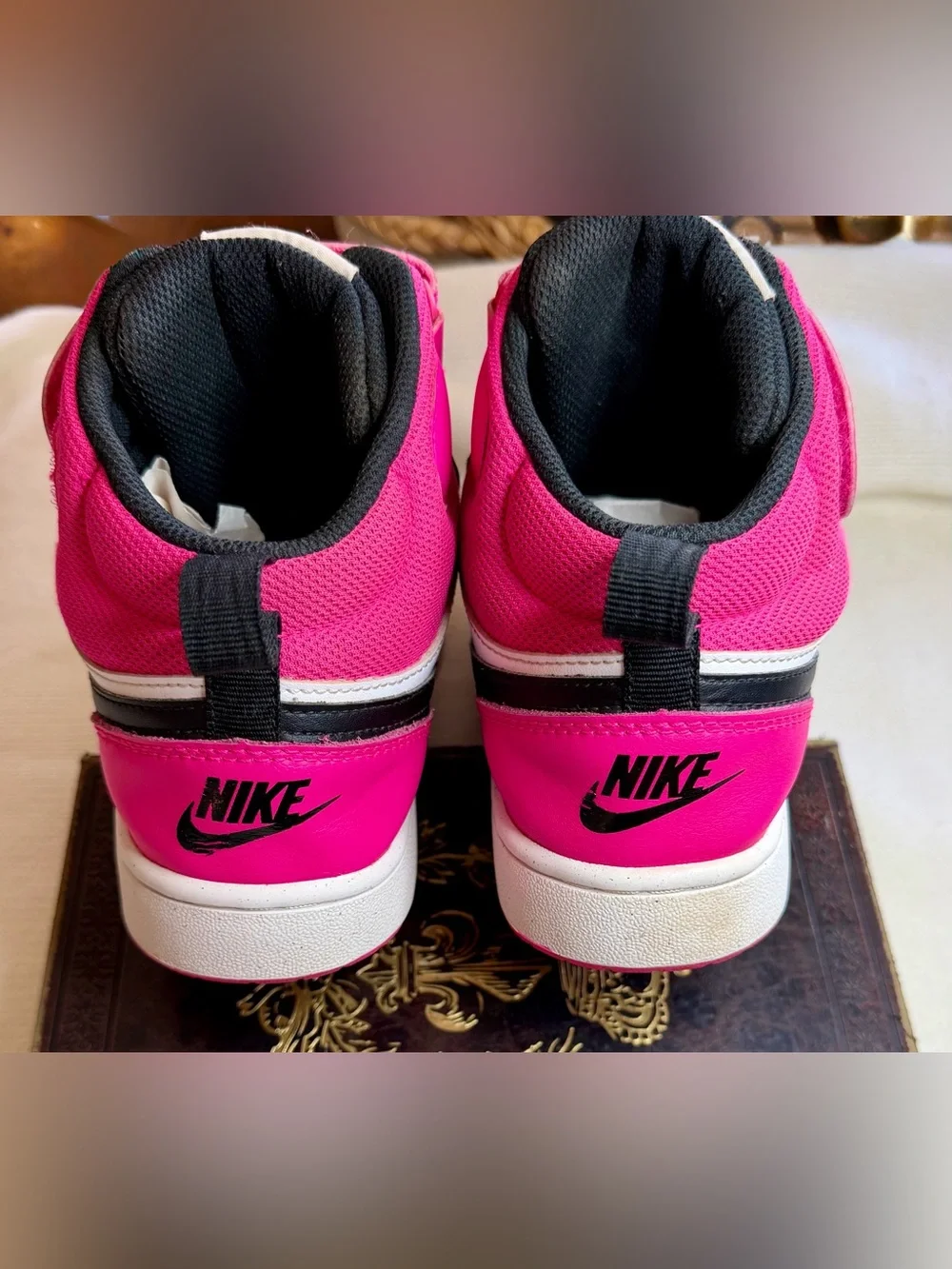 Nike Court Borough Mid 2 Big Kids Size 5.5Y White/Fierce Pink and Black